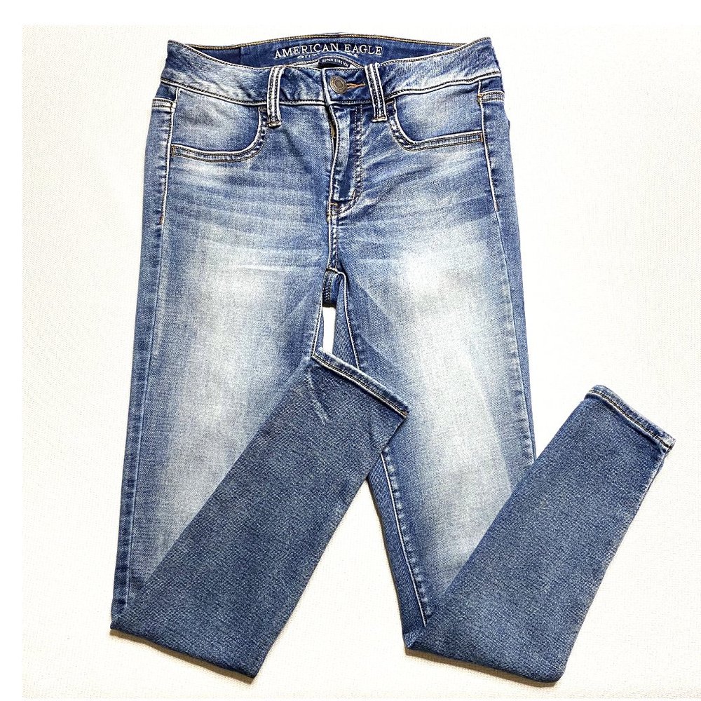 AE Super Stretch (2 Reg) Light/Med Wash Jeggings